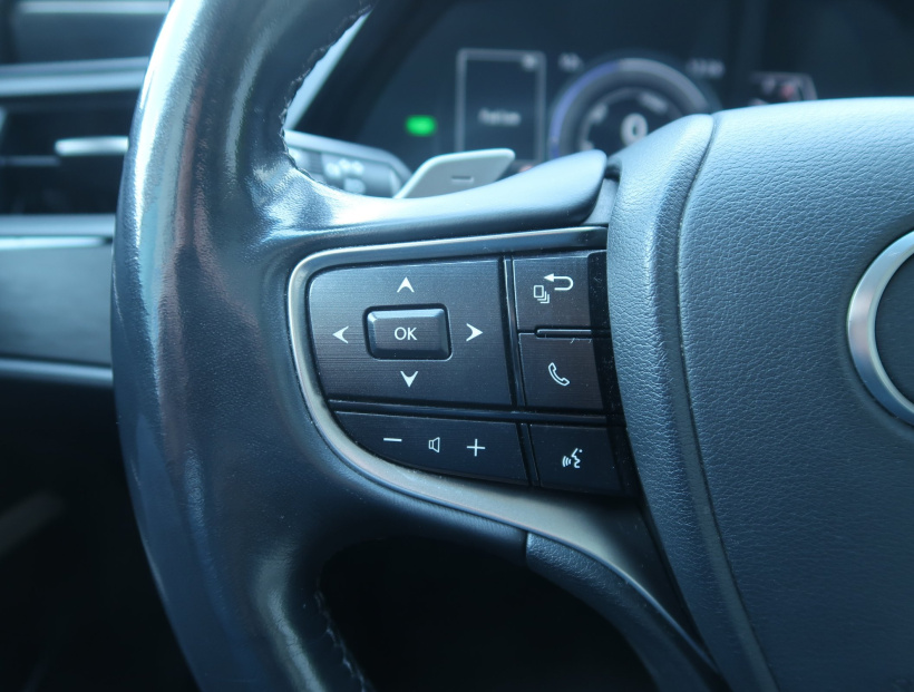 Lexus ES, 2023