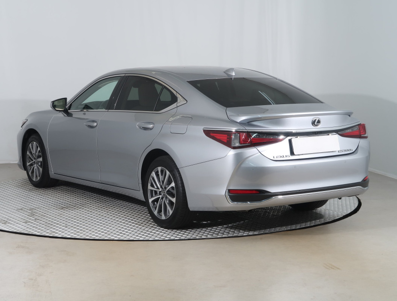 Lexus ES, 2023