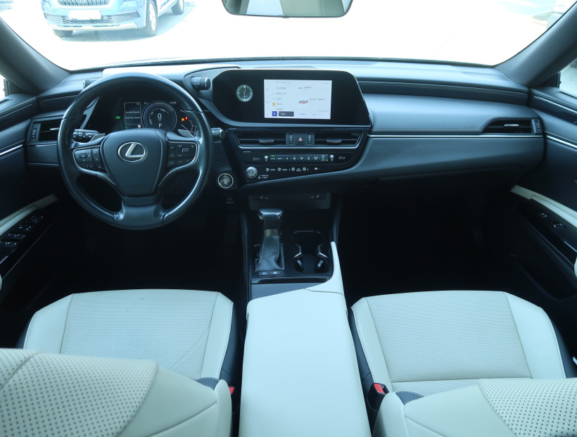 Lexus ES, 2023