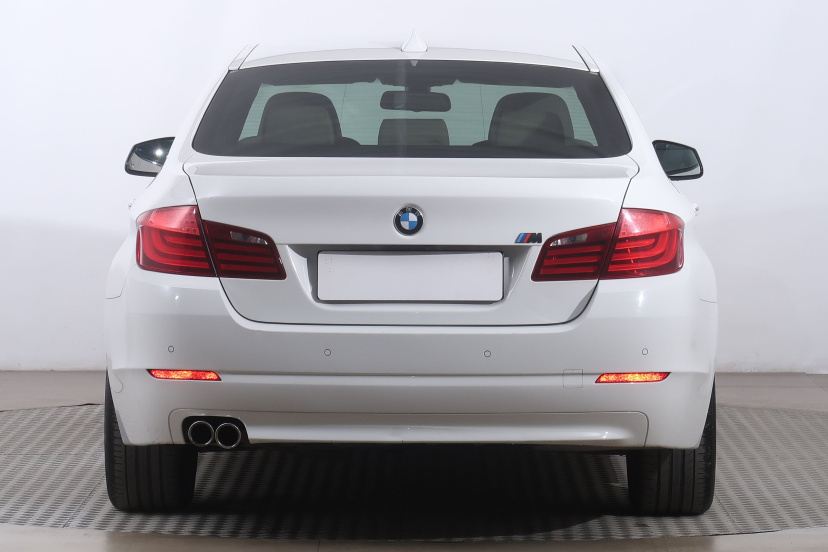 BMW 5, 2011