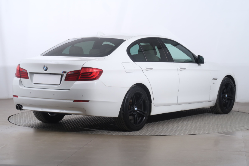 BMW 5, 2011