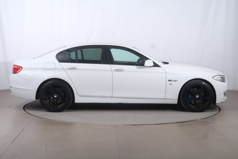 BMW 5, 2011