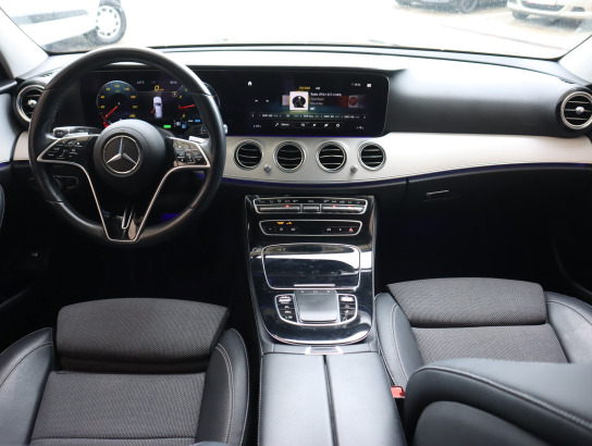 Mercedes-Benz E 200 4MATIC