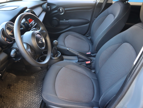 MINI 5-door