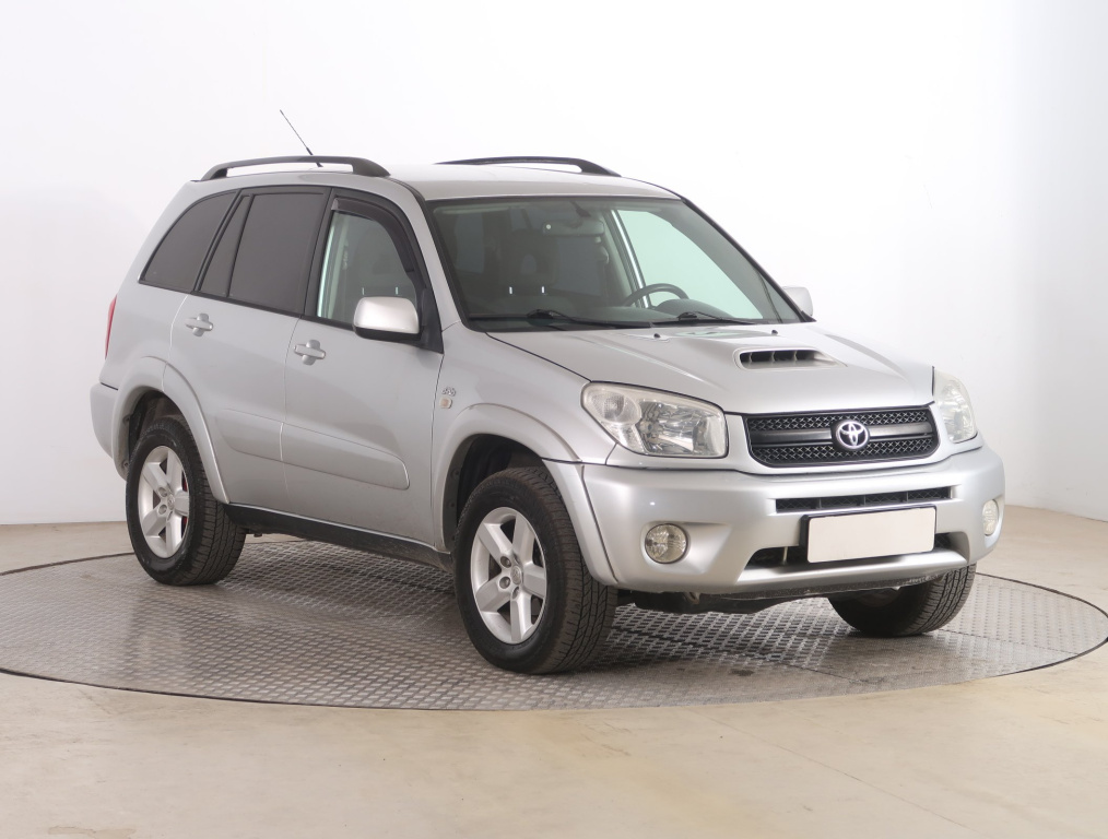 Toyota RAV 4, 2005