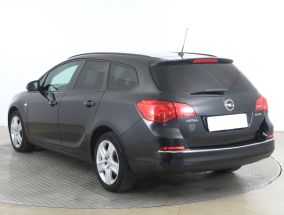 Opel Astra - 2014