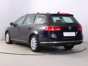 Volkswagen Passat - 2011