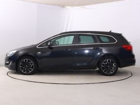Opel Astra - 2013