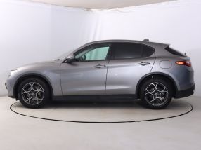 Alfa Romeo Stelvio - 2018