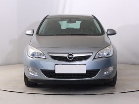 Opel Astra - 2013