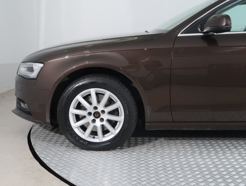 Audi A4, 2013