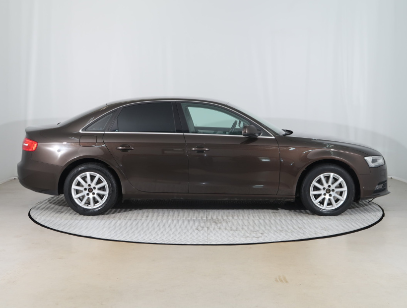 Audi A4, 2013