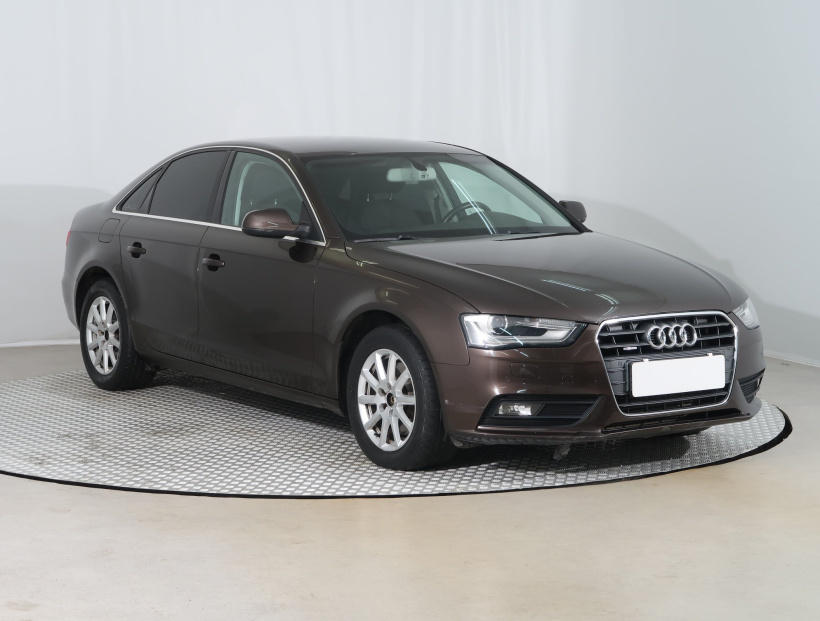 Audi A4, 2013