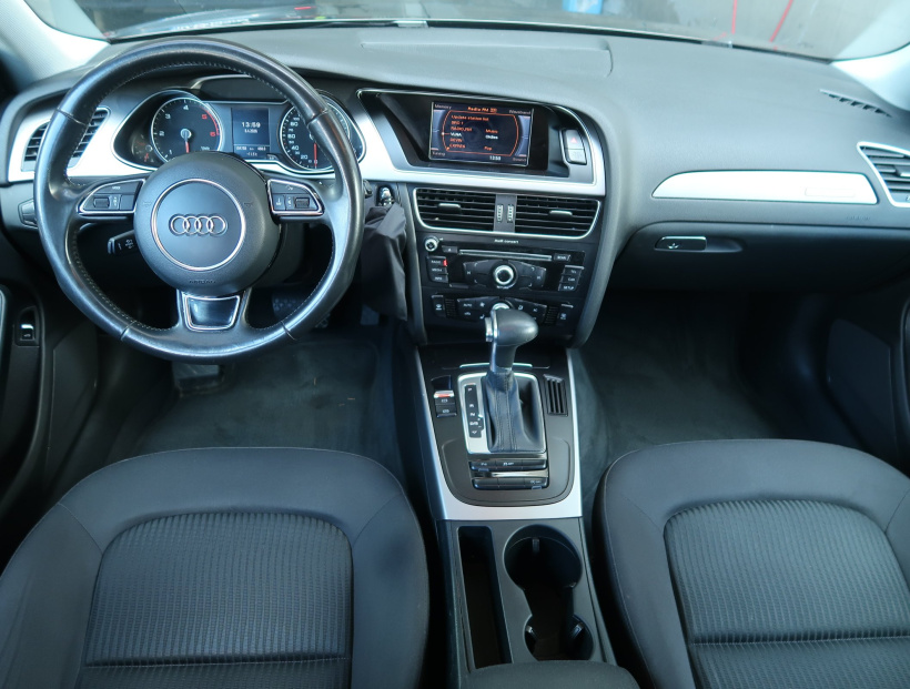 Audi A4, 2013