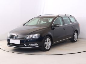 Volkswagen Passat - 2011
