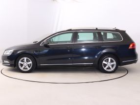 Volkswagen Passat - 2011