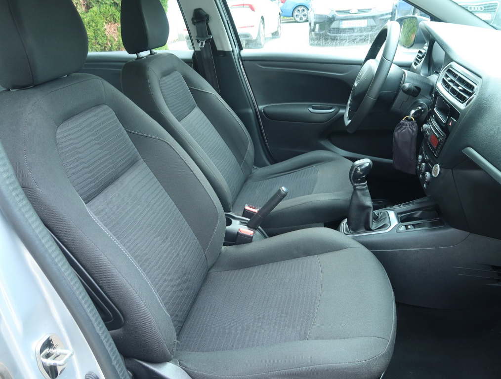 Peugeot 301