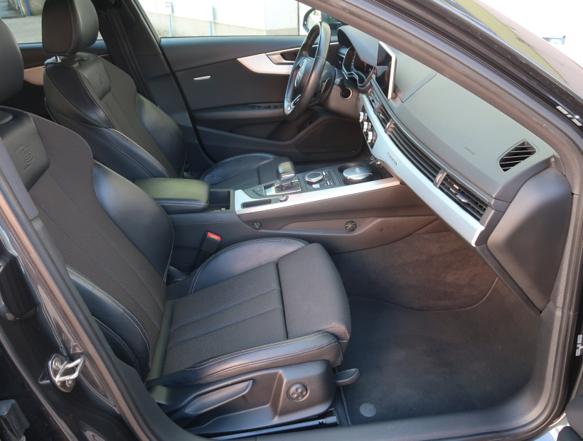 Audi A4, 2016