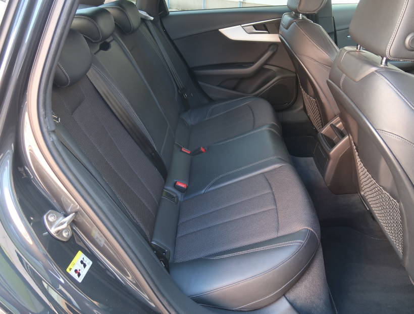 Audi A4, 2016