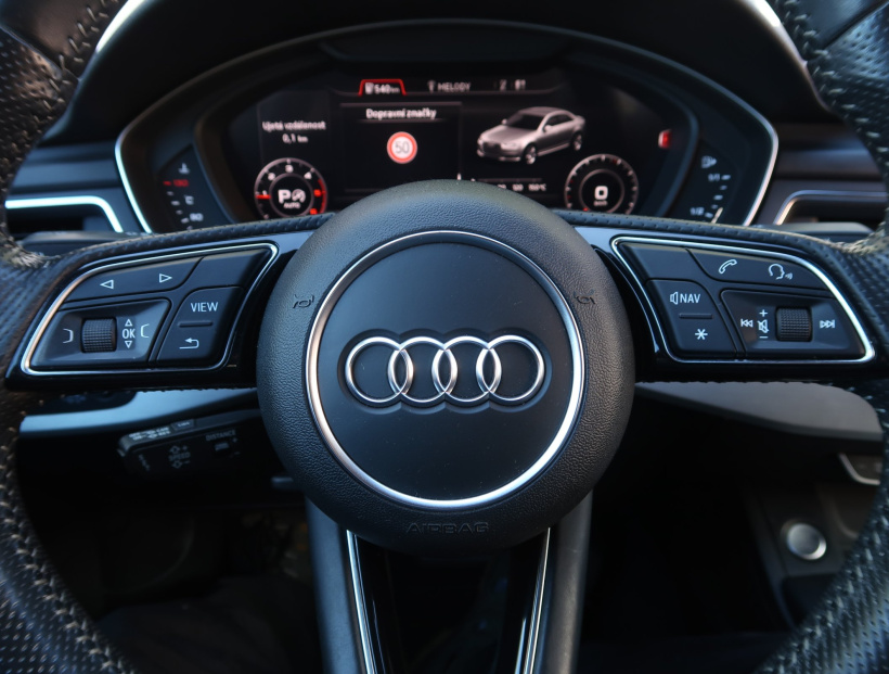 Audi A4, 2016