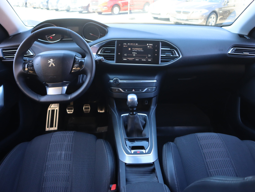 Peugeot 308, 2017