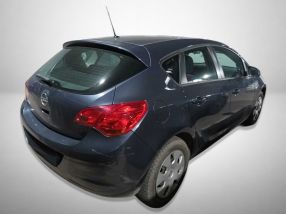 Opel Astra - 2010