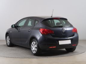 Opel Astra - 2010