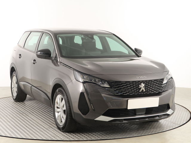 Peugeot 5008 2021