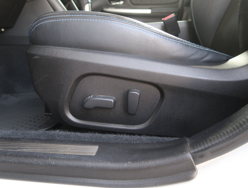 Subaru Levorg, 2015