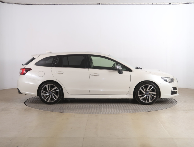Subaru Levorg, 2015
