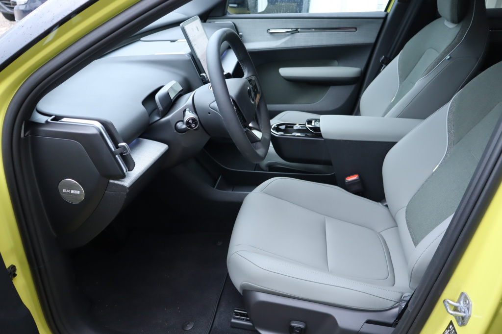 Volvo EX30