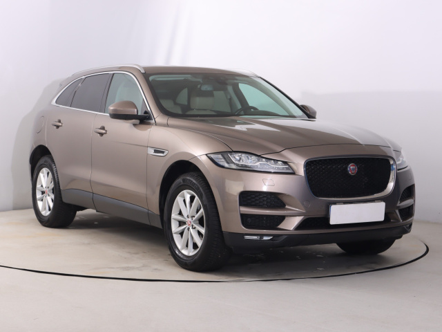 Jaguar F-Pace 2016