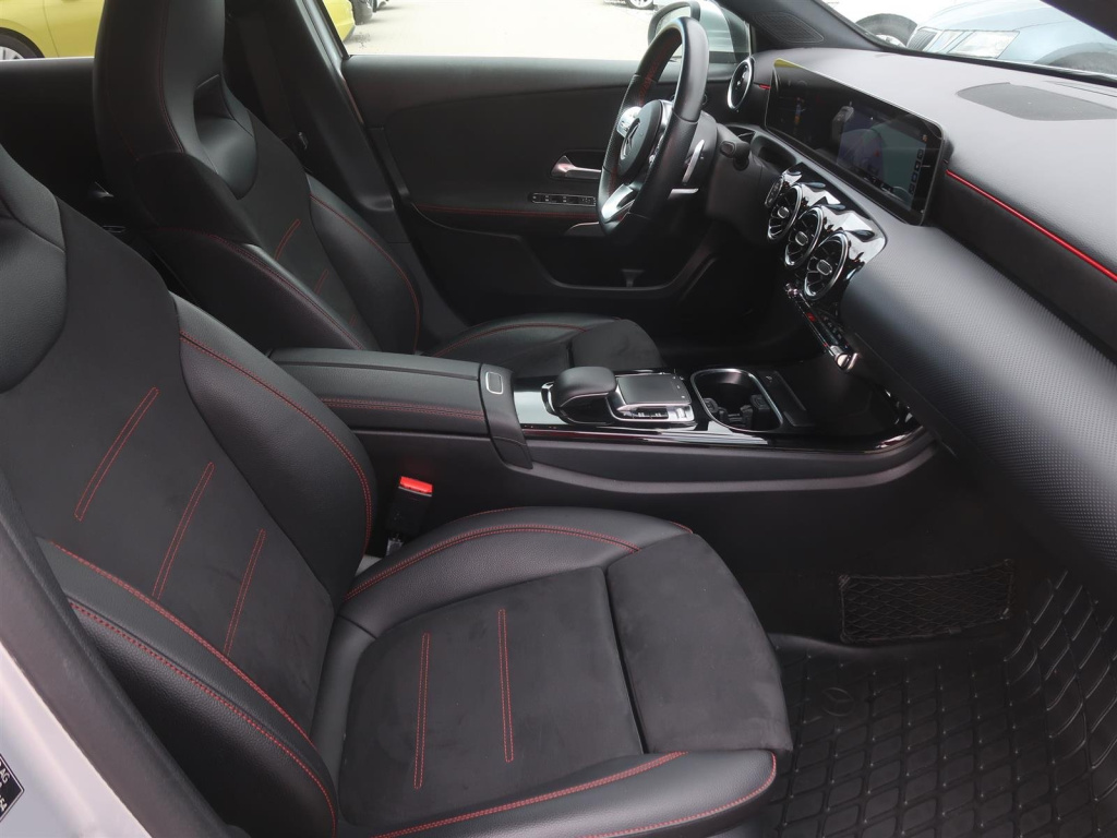 Mercedes-Benz A