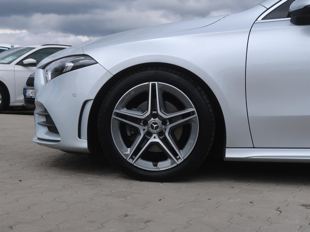 Mercedes-Benz A