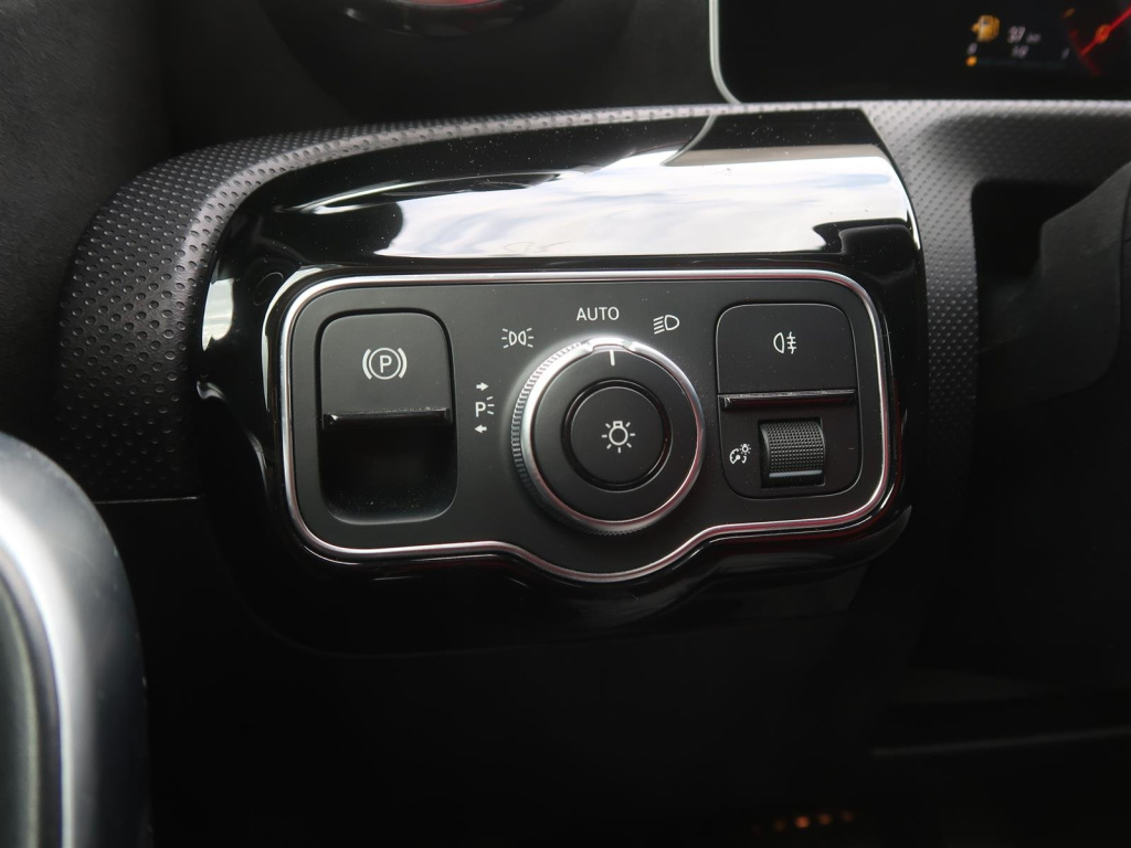 Mercedes-Benz A