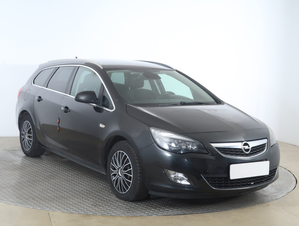 Opel Astra, 2012