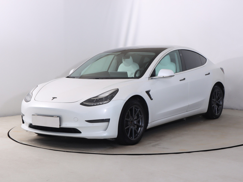 Tesla Model 3, 2019