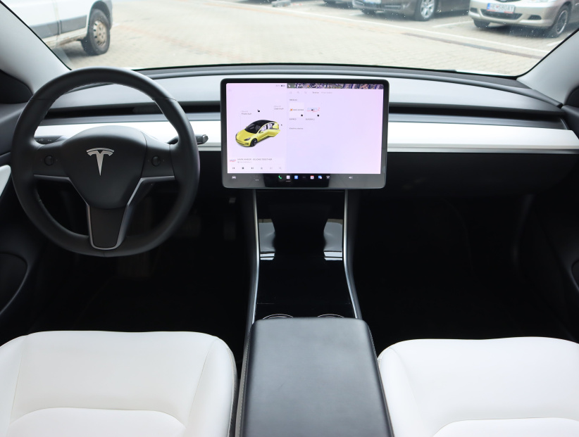 Tesla Model 3, 2019