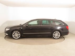 Škoda Superb - 2012