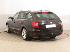 Škoda Superb - 2012