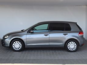 Volkswagen Golf - 2010