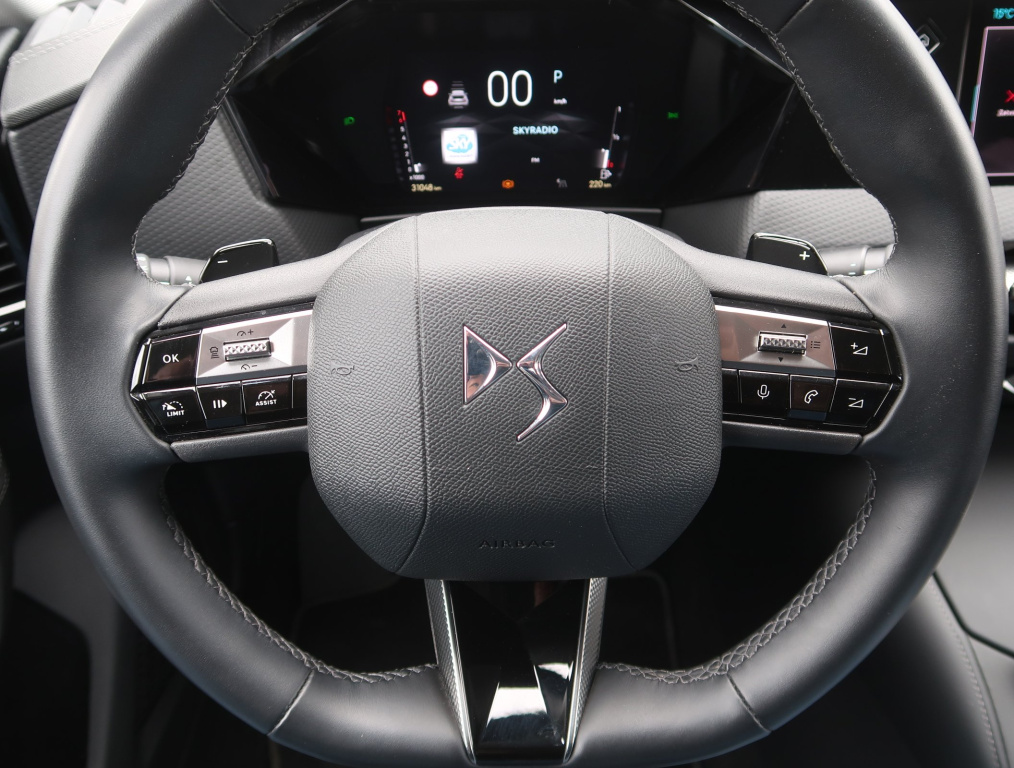DS 4