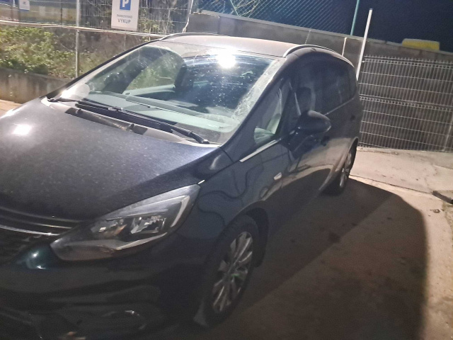 Opel Zafira 2016