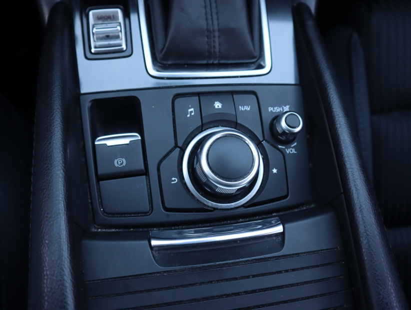 Mazda 6, 2016