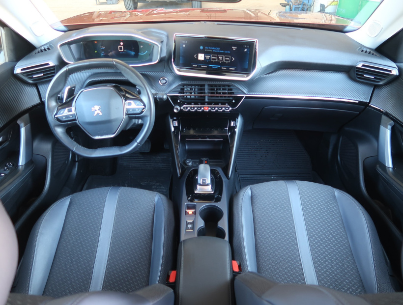 Peugeot 2008, 2020