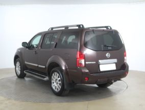 Nissan Pathfinder - 2014