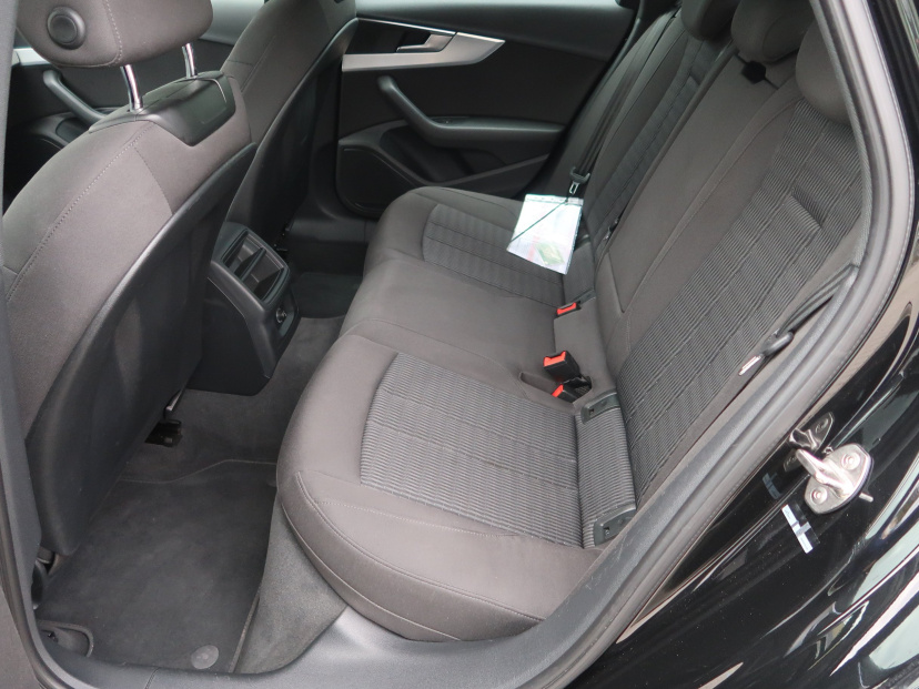 Audi A4, 2018