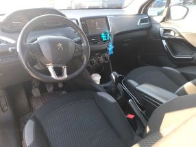Peugeot 208 - 2016