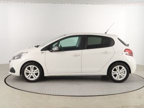 Peugeot 208 - 2016