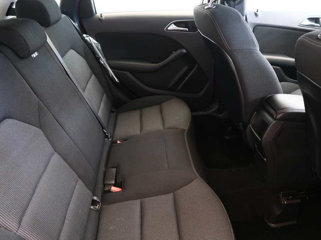 Mercedes-Benz B
